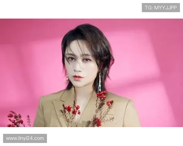 马丽：从话剧舞台到荧屏巨星，她的喜剧魔法如何点燃万家灯火？